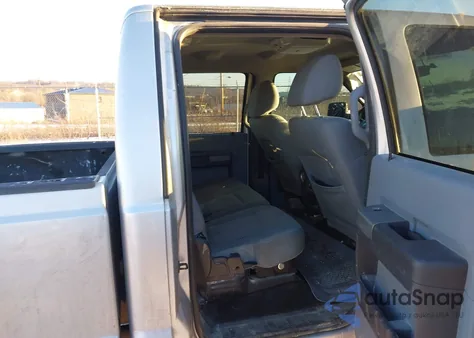 2011 Ford F-250 Xlt из США, поврежденный, VIN 1FT7W2B62BEC56611